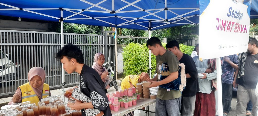 Berbagi di Jumat yang Berkah